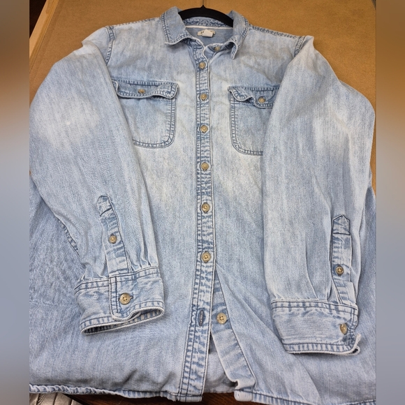 L.L. Bean Classic Blue Denim Shirt 1890/425 - Picture 1 of 9